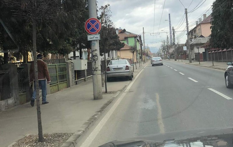 Un poliţist din Baia Mare a strâns 40 de amenzi, într-un an, pentru parcări neregulamentare