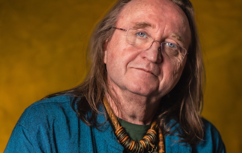 Interviu cu Mike Godoroja. De la „înscăunarea tranzacționistului Donald Trump”, la meseria pe care o au copiii artistului: „Soprană de talie europeană”