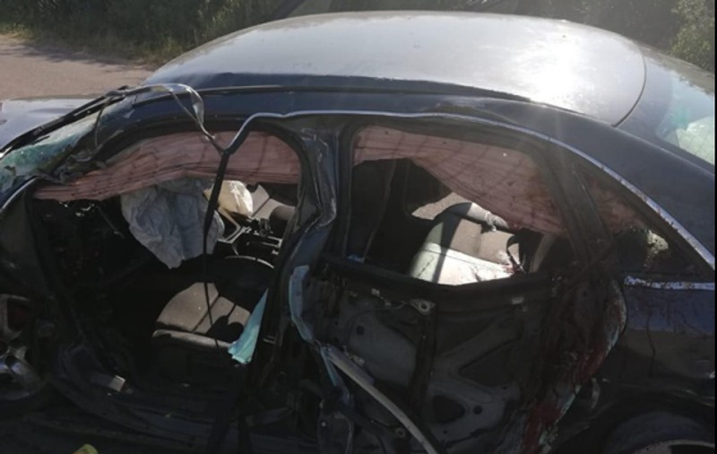 Accident grav în județul Arad. Un copil de 9 ani a murit, părinții și fratele sunt în stare gravă