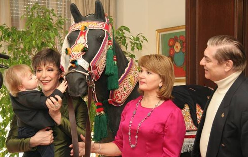 Carol Ferdinand felicitat de naşa Maria Băsescu de Ziua Copilului 