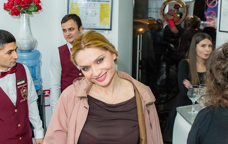 Cristina Cioran și-a șocat fanii. Au luat-o la întrebări când au văzut-o