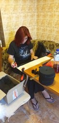 O parte dintre angajații firmei lucrează acum doar la viziere