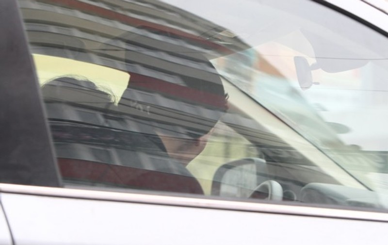 Recunoşti bărbatul cu care a fost surprinsă Nicoleta Luciu în maşină | FOTO