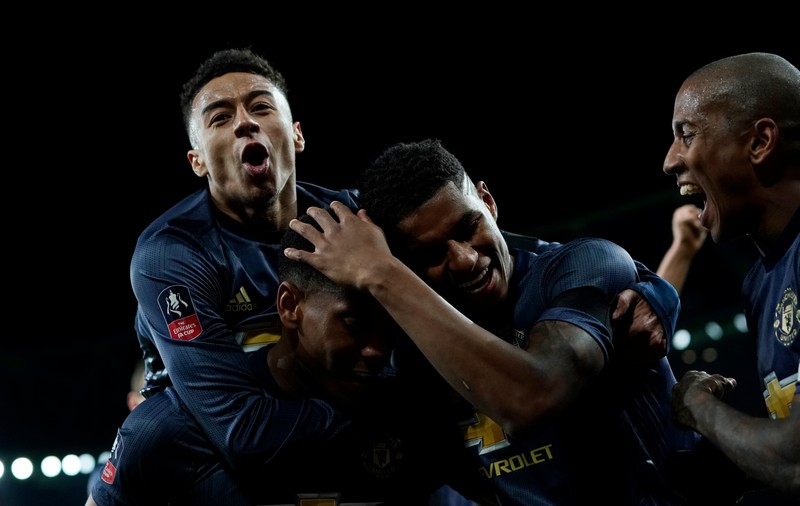 Astăzi, în optimile Ligii Campionilor: Manchester United - PSG și AS Roma - FC Porto. Echipe probabile și televizări