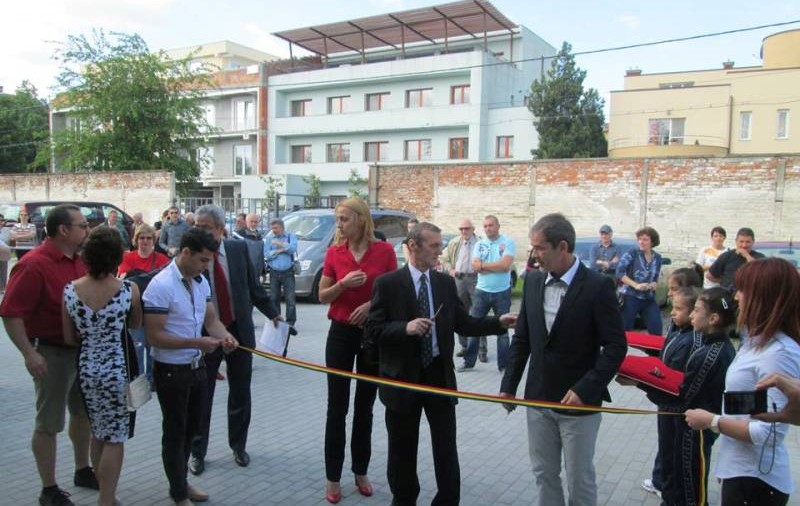 Camelia Potec, încântată de noua sală de gimnastică, "Emilia Eberle", din Arad