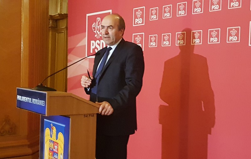 UPDATE. Tudorel Toader anunţă o posibilă sesizare la CCR, după refuzul lui Klaus Iohannis de a numi miniştri, până după 1 decembrie