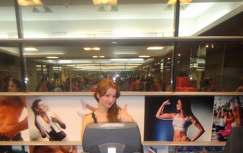 Uite cum îşi păstrează Miss Facebook silueta | FOTO