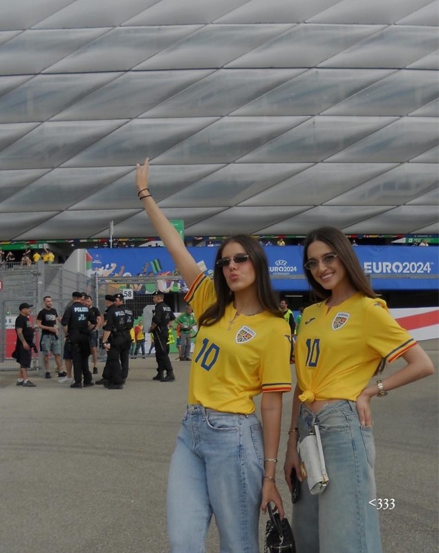 EURO 2024. Cum a apărut soția lui Ianis Hagi la meciul România - Ucraina. Elena a stat în tribune cu fiica lui Gică Popescu
