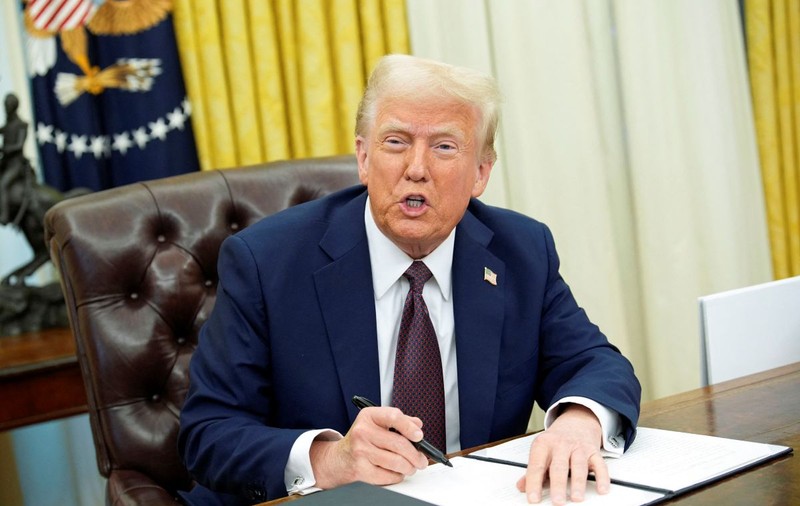 Un producător de aluminiu îl avertizează pe Donald Trump că pune în pericol cel puțin 100.000 de locuri de muncă în SUA