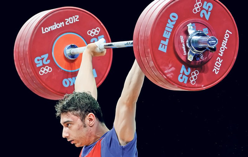 Dovadă de prostie sau de inconştienţă? Halterofilul Răzvan Martin, medaliat cu bronz la Olimpiada de anul trecut, a fost prins dopat la Europenele din aprilie