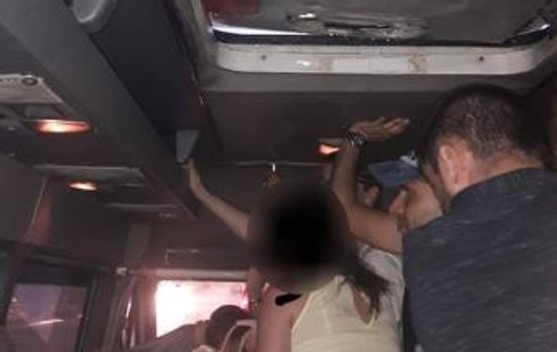 Microbuzele “Dezastru” din București: “Astăzi am făcut duș în maxi-taxi”