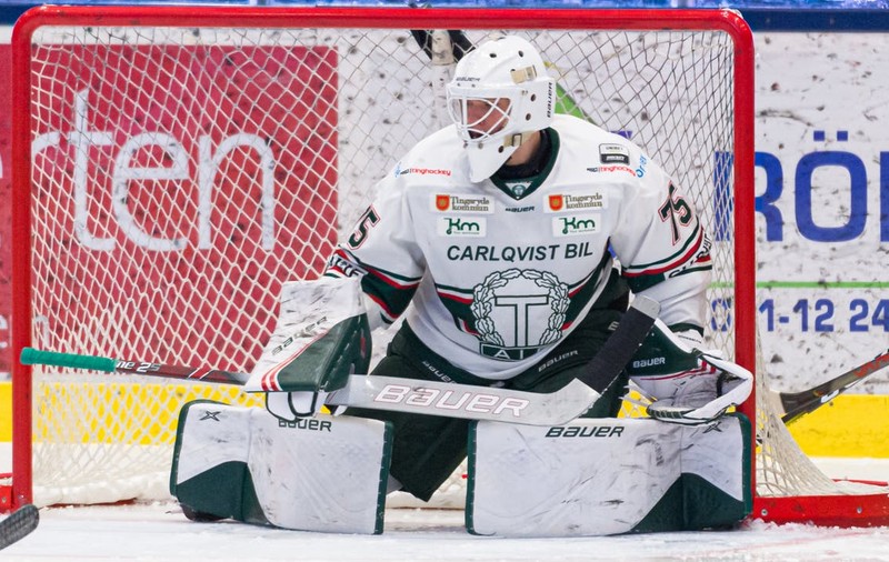 Arvid Soderblom, Duckadam din hocheiul pe gheață. Portarul de la Tingsryd a apărat 13 penalty-uri, 12 consecutive!