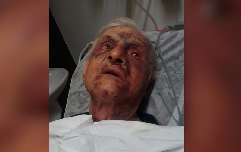 La 98 de ani a fost bătut și lăsat într-o baltă de sânge pentru 10 lei