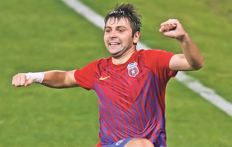 Pleacă Goleadorul! Atacantul Raul Rusescu, cel mai bun marcator al Stelei din sezonul trecut, va semna cu FC Sevilla