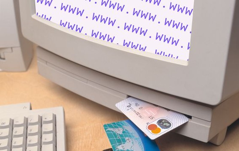Peste 90% din primăriile din România nu permit plata online a taxelor