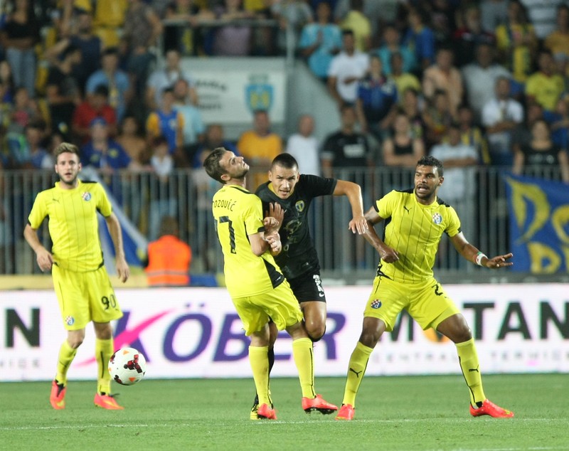 VIDEO/ LIGA EUROPA, play-off: Petrolul - Dinamo Zagreb 1-3. N-au fost "lupi"!