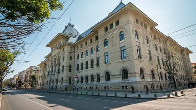 cine-ar-castiga-alegerile-la-primaria-capitalei-dintre-ciucu-baluta-avangarde