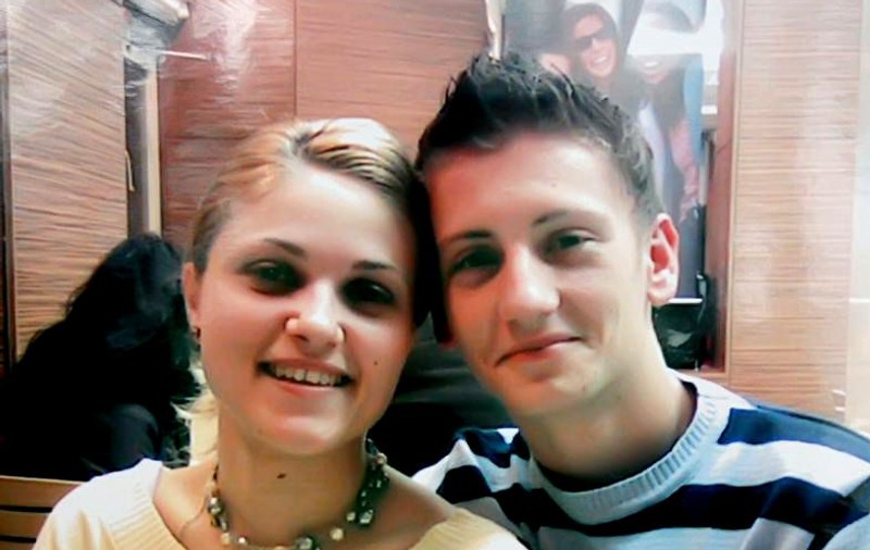 Profesoara Corina Vasile, pentru care s-a sinucis elevul care îi era iubit, a uitat de România! Duce o viaţă lipsită de griji, în Anglia