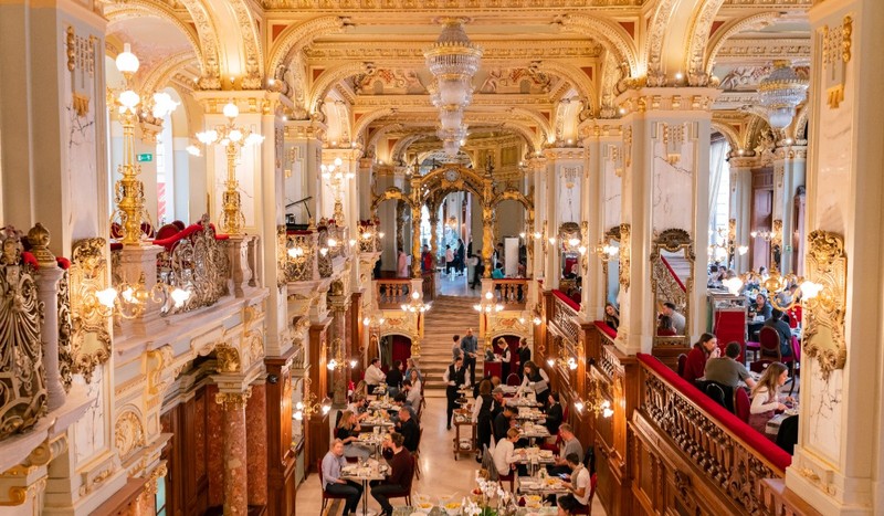 Café New York din Budapesta. Sursa foto: Shutterstock