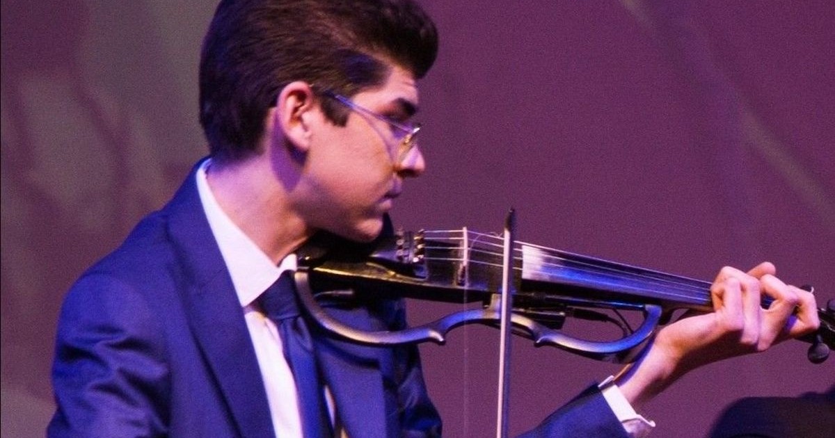 Seby de la Galați cântă la vioară, decembrie 2024