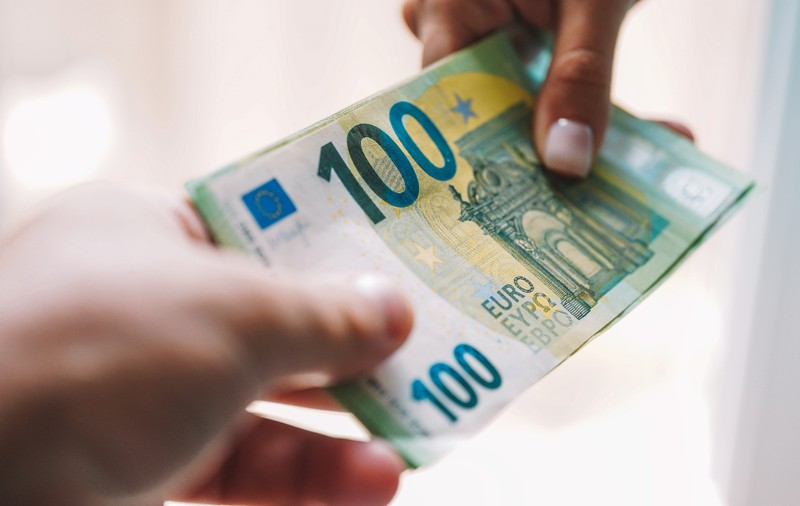 Bulgaria introduce reguli stricte la schimbul de leva în euro în oficiile poștale