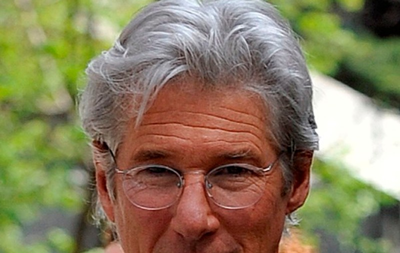 Richard Gere şi-a vândut colecţia de chitare. Vezi cu ce sumă!