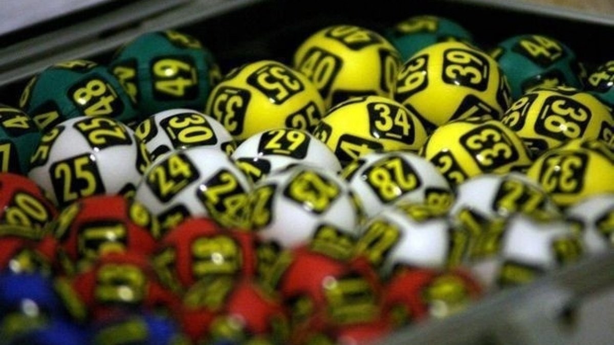 Tragerea Loto 6/49 din 2 iunie 2022. Care sunt numerele câştigătoare extrase joi