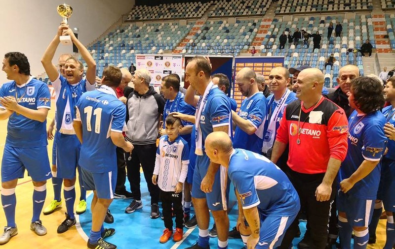 UPDATE. Turneul de old-boys de la Craiova, Cupa Campionilor României. Maxima a câștigat competiția. Dinamo, pe 2, Steaua, pe 3 / VIDEO