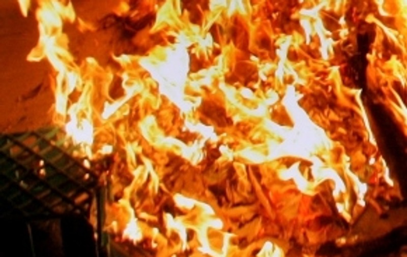 Incendiu la un cămin de nefamilişti din Capitală