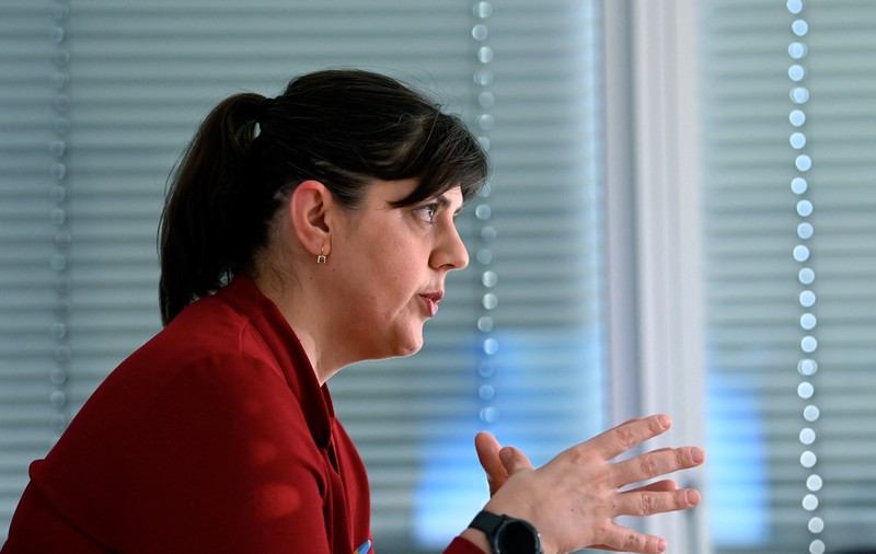 „Nu dormiți liniștiți!". În timp ce capii rețelelor de trafic de droguri trec la furtul din bani europeni, Laura Codruța Kövesi vrea să riposteze