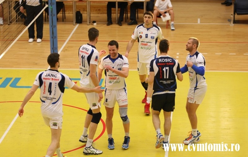 Tomis Constanța a câștigat al doilea meci al semifinalei cu Dinamo la volei