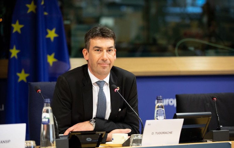 USR-PLUS ia în calcul să nu participe la şedinţa de Guvern de joi