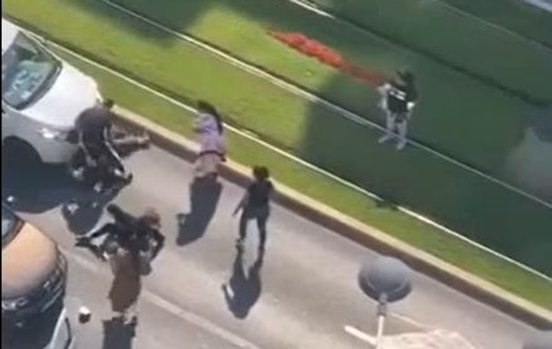 Bătaie cu crosele de golf în mijlocul străzii, pe un bulevard din București. Europol: „S-a jucat la sânge"