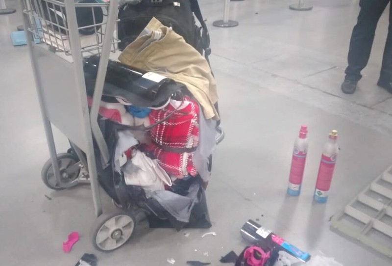 Valiza a explodat în aeroport