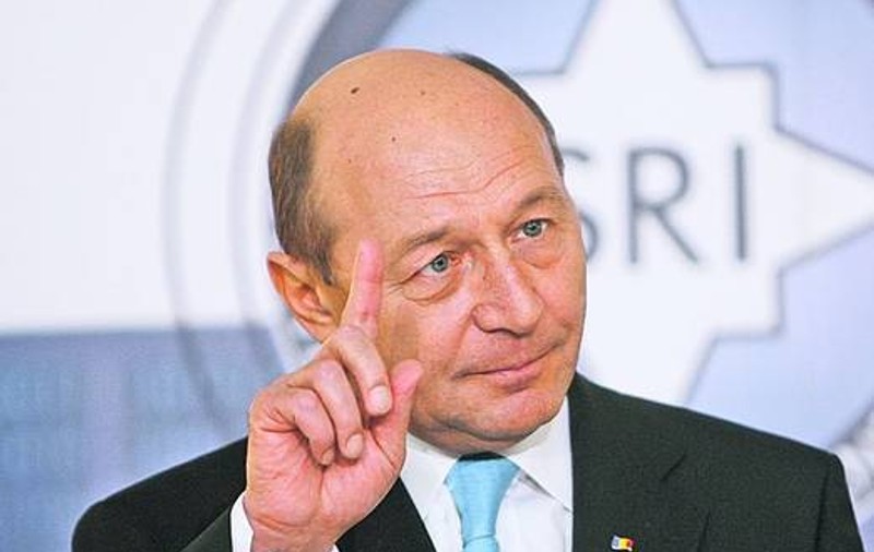 Băsescu îi răspunde lui Ponta: "Am o campanie extrem de ieftină!"