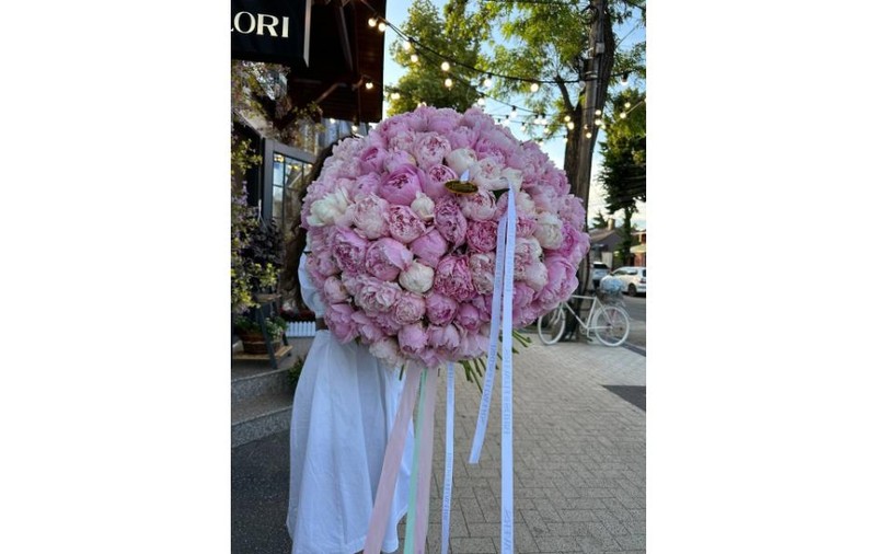 Cum să păstrezi un buchet de bujori proaspăt mai mult timp?