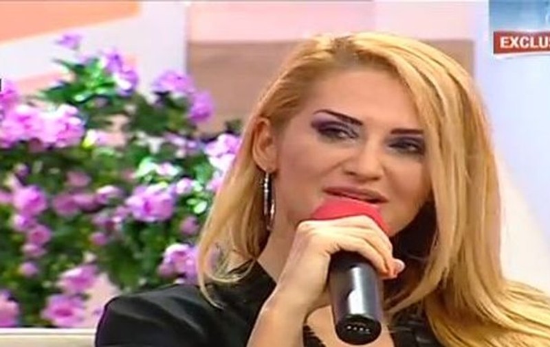 JULIA JIANU SE PREGĂTEŞTE SĂ DEVINĂ MĂMICĂ! SOŢUL EI A ALES ŞI NUME PENTRU COPIL!