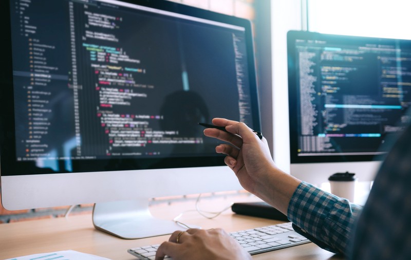 O companie globală de software cu o puternică filială în România va plăti 220 de milioane de dolari pentru închiderea unui dosar de corupție în SUA. Pe cine e acuzată că a mituit