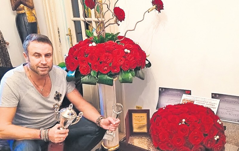 Bote şi-a împodobit casa cu trofee şi diplome