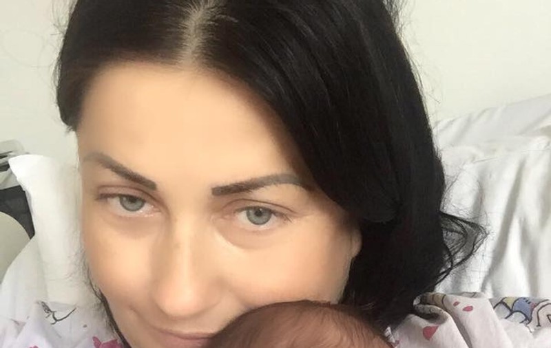 Gabriela Cristea și fetița ei au fost externate. Primele declarații făcute de proaspăta mămică