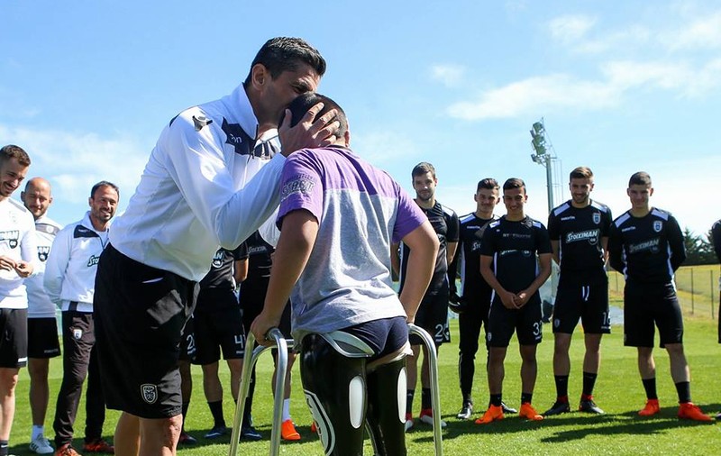 Maradona și Răzvan Lucescu, gesturi impresionante pentru niște copii infirmi | GALERIE FOTO&VIDEO