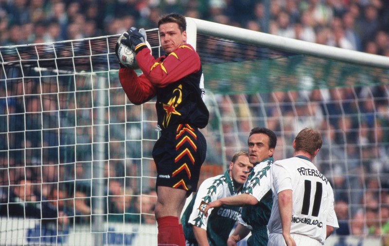Fostul portar german Georg Koch, bolnav în fază terminală, joacă fotbal pentru ultima oară, pentru copiii suferinzi: „O să mă bucur de fiecare moment”