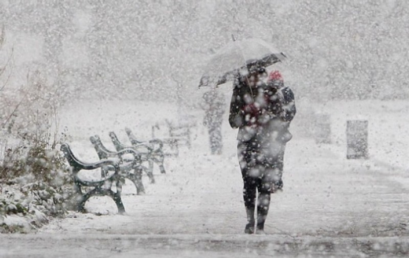 Cum va fi vremea în următoarele două săptămâni. Meteorologii au anunţat când vin ninsorile