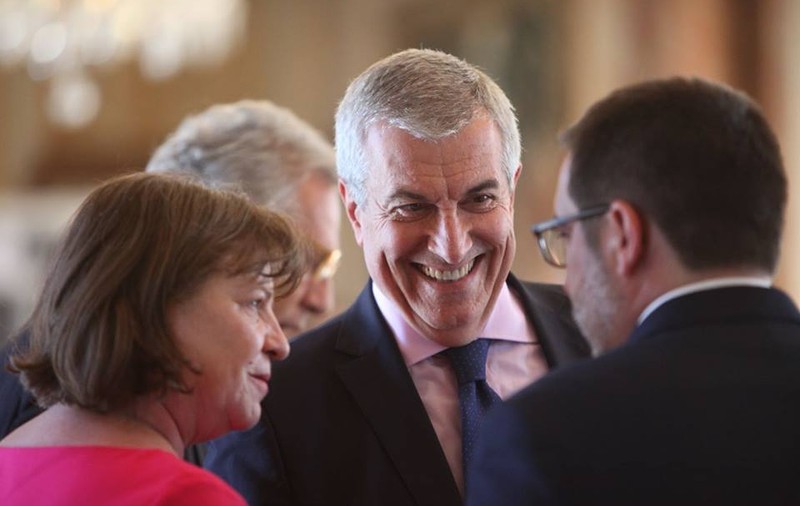 Tăriceanu a primit moștenire de la mama sa două apartamente și bani; Liderul ALDE are 6 apartamente și o casă de vacanță