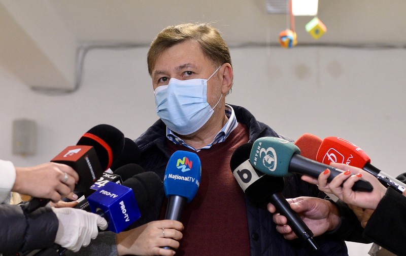 Alexandru Rafila: „Mă voi vaccina în aprilie cel mai probabil. Las ciclul natural al bolii să își urmeze drumul”