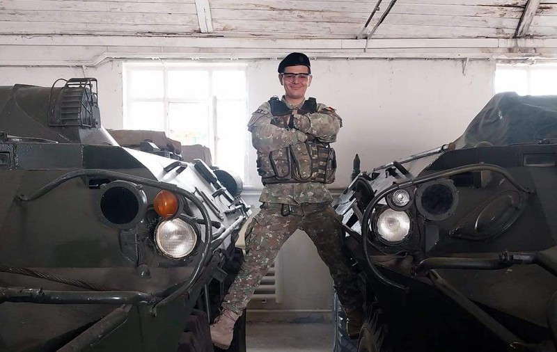 INTERVIU. Soldatul influencer: în timpul săptămânii - la instrucție, în weekend - pe TikTok. Ce spune despre Ziua Națională a României