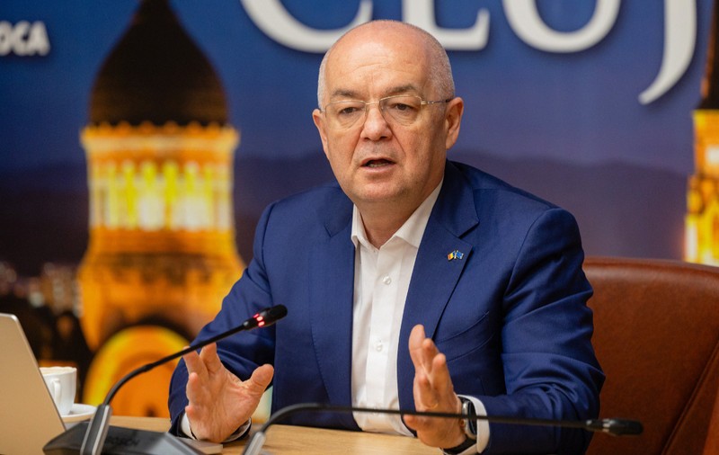 Cum i-a fentat Emil Boc pe locuitorii din Cluj-Napoca: a desființat 219 posturi goale, dar a înființat 64 de funcții noi, inclusiv una de șef