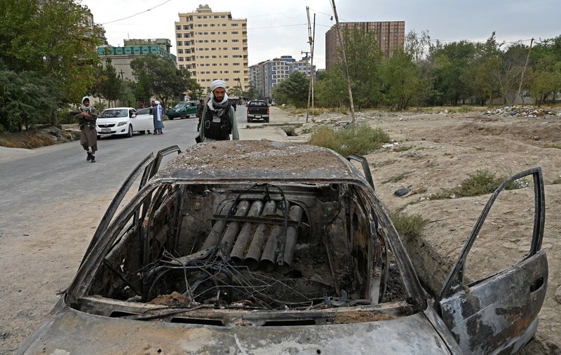 Mașină transformată în lansator de rachete. De unde au fost trase proiectilele către aeroportul din Kabul