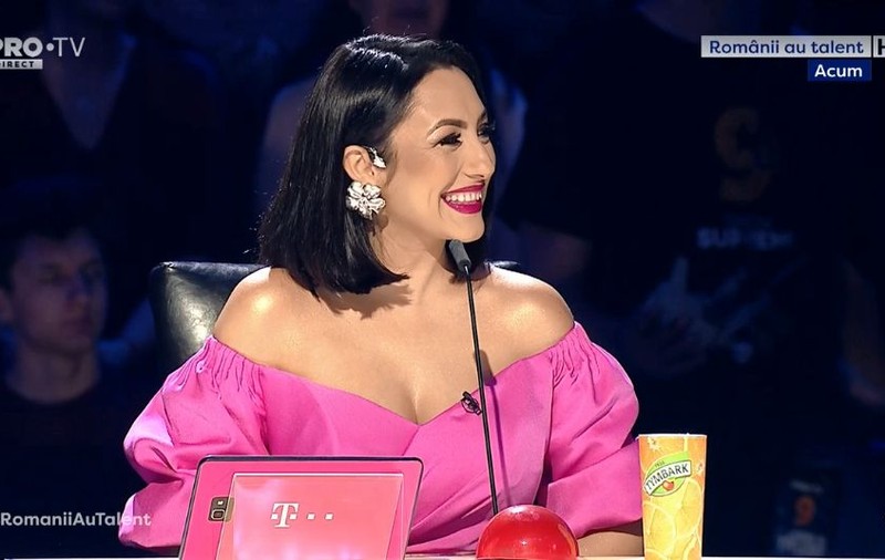 Andra, apariție spectaculoasă în a doua semifinală „Românii au talent”. Schimbarea de look care a transformat-o total