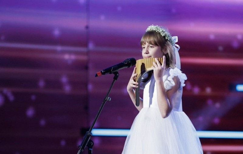 Antonia Tănase, o fetiță de 9 ani din Giurgiu care cântă la nai, a ridicat sala în picioare la „Românii au talent”